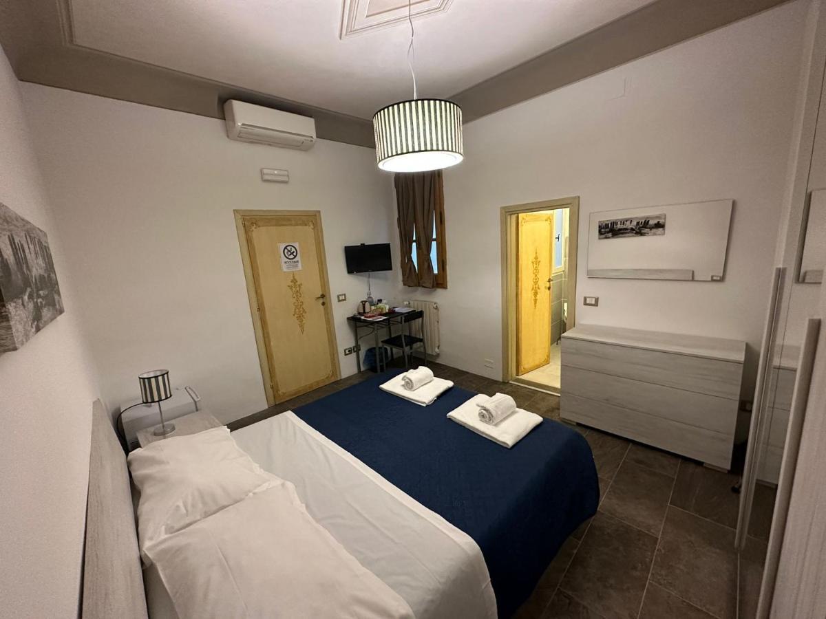 Amalia Guelfa Apartahotel