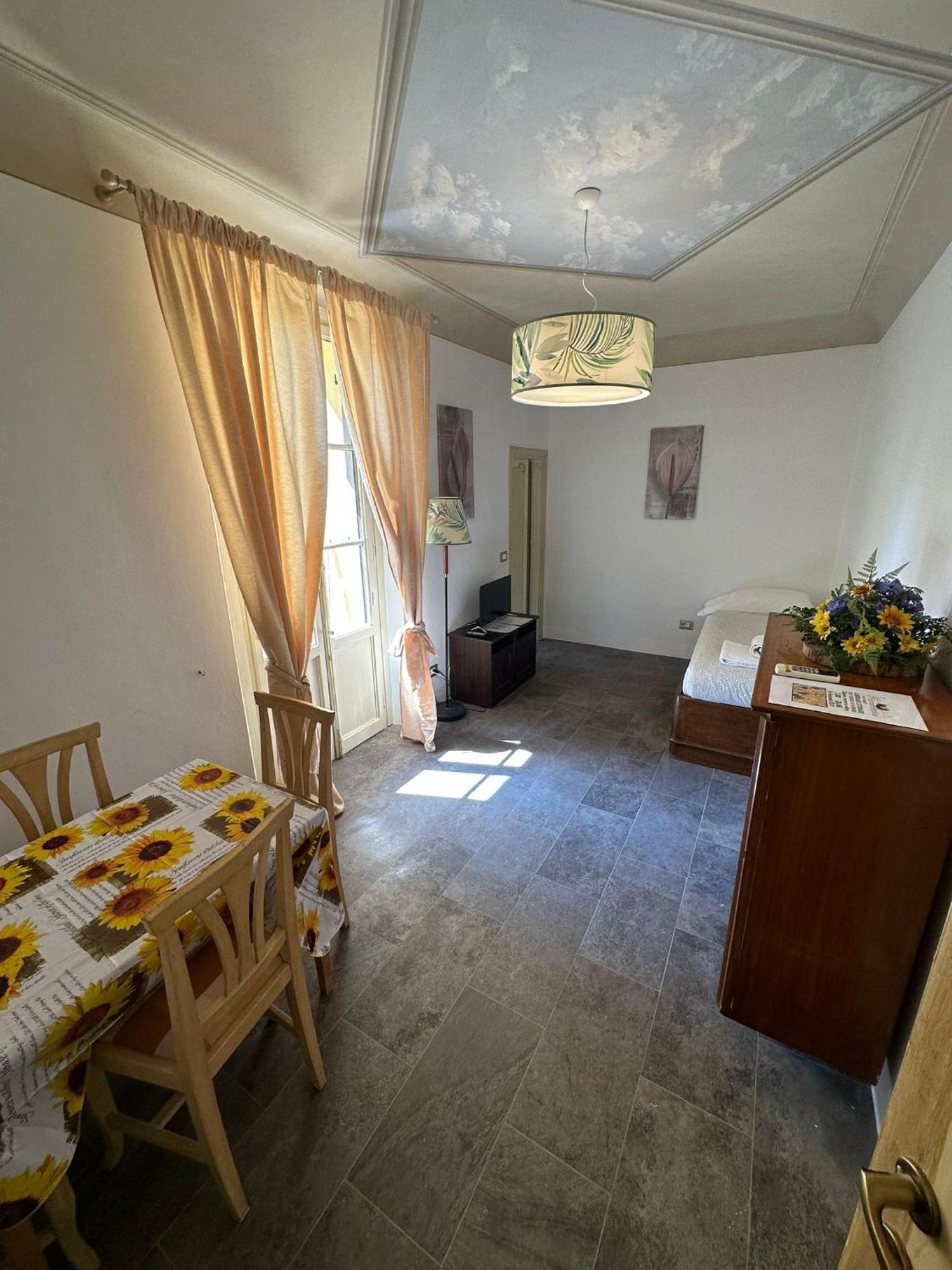 Apartahotel Amalia Guelfa *